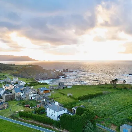 Country house The Cliffs - Picon Seaside Loiba