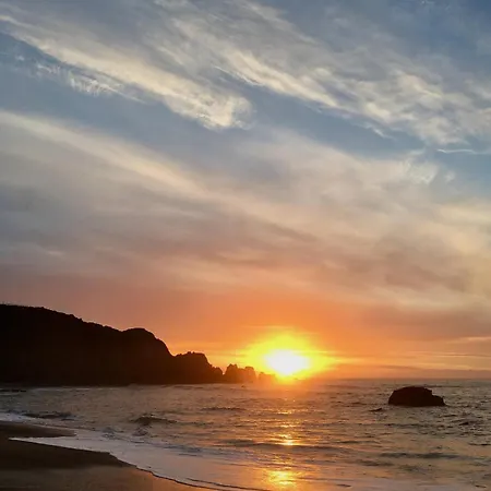 The Cliffs - Picon Seaside Loiba