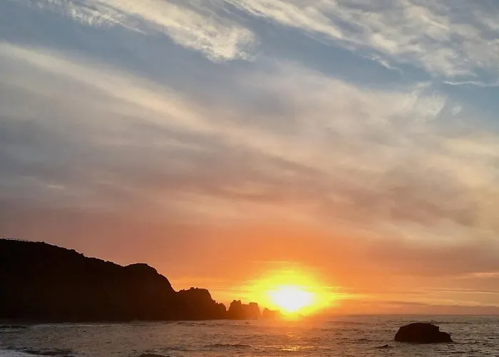 The Cliffs - Picon Seaside Loiba